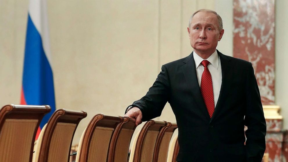 Russian Government Resigns As Putin Proposes Constitutional