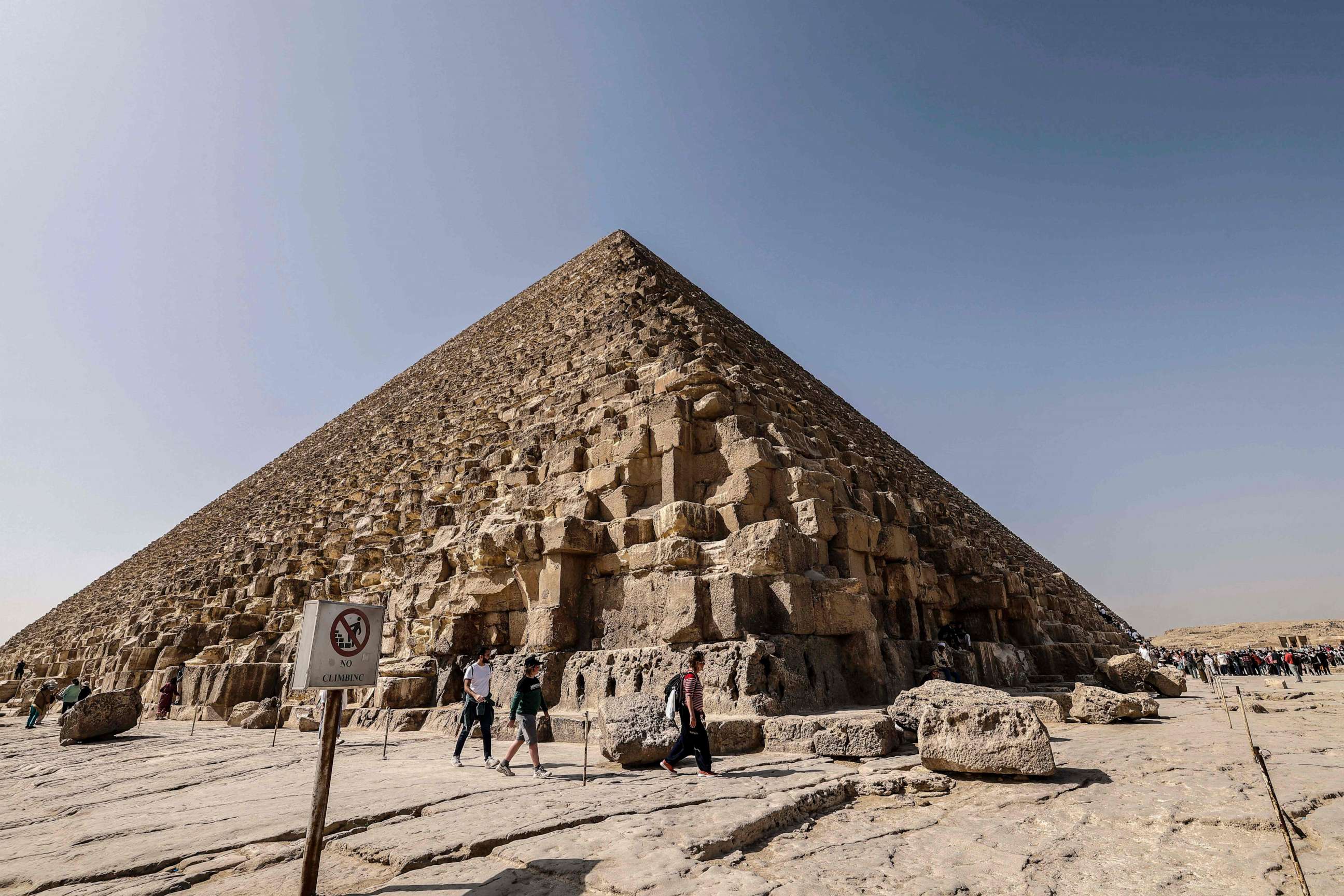 Egypt unveils hidden tunnel inside Great Pyramid of Giza - ABC News