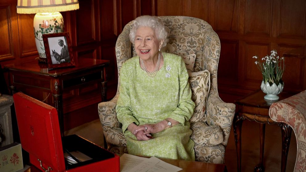 PHOTO: Queen Elizabeth II is photographed at Sandringham House to mark the start of Her Majesty's Platinum Jubilee Year, in Sandringham, Norfolk, England, Feb 2, 2022.