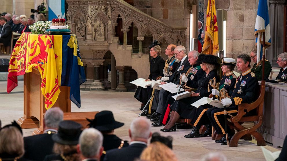 PHOTO: Sophie Countess of Wessex, Prince Edward, Prince Andrew, King Charles III, Camilla the Queen Consort, Princess Anne and Tim Laurence during a Service of Prayer at St Giles' Cathedral, Edinburgh, Sept. 12, 2022.