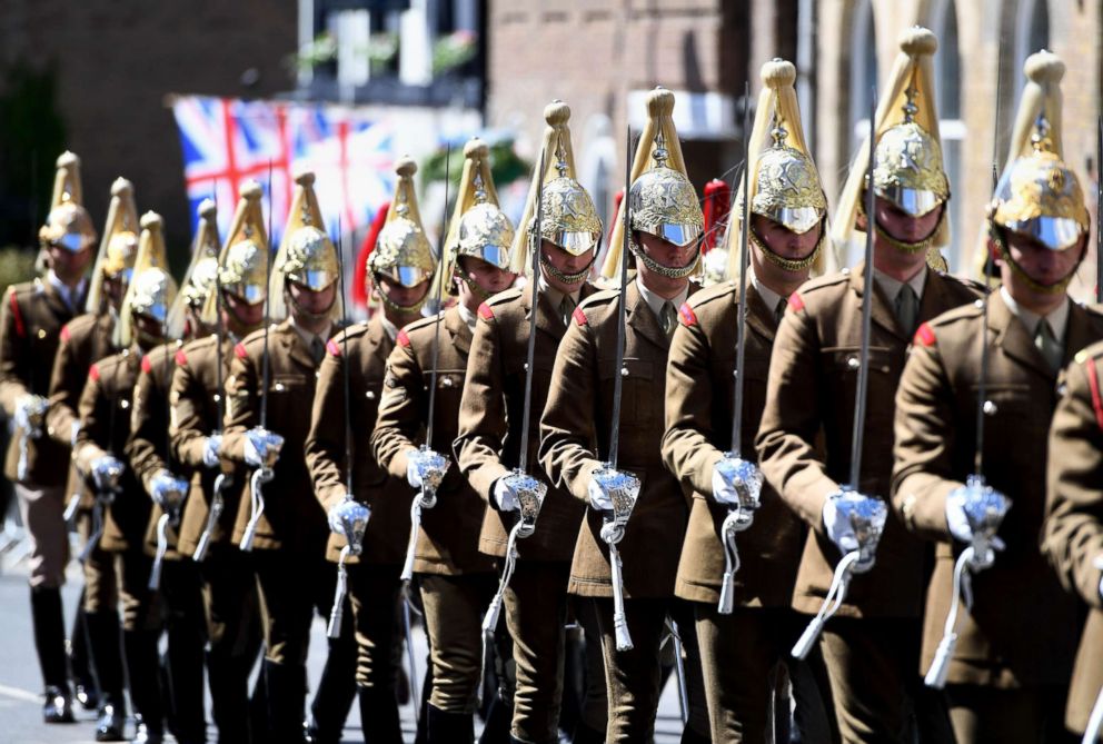 PHOTO: Military personnel participate in the rehearsal for the royal wedding in Windsor, England, May 17, 2018.