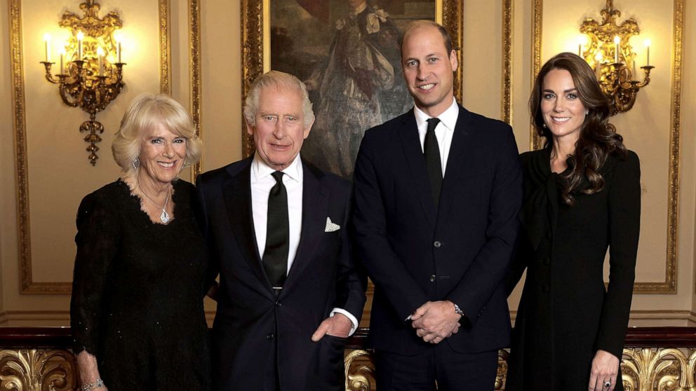 PHOTO: Camilla, the Queen Consort, Britain's King Charles III, Prince William and Kate, Princess of Wales, pose ahead of the reception for Heads of State and Official Overseas Guests at Buckingham Palace, London, Sept. 18, 2022.