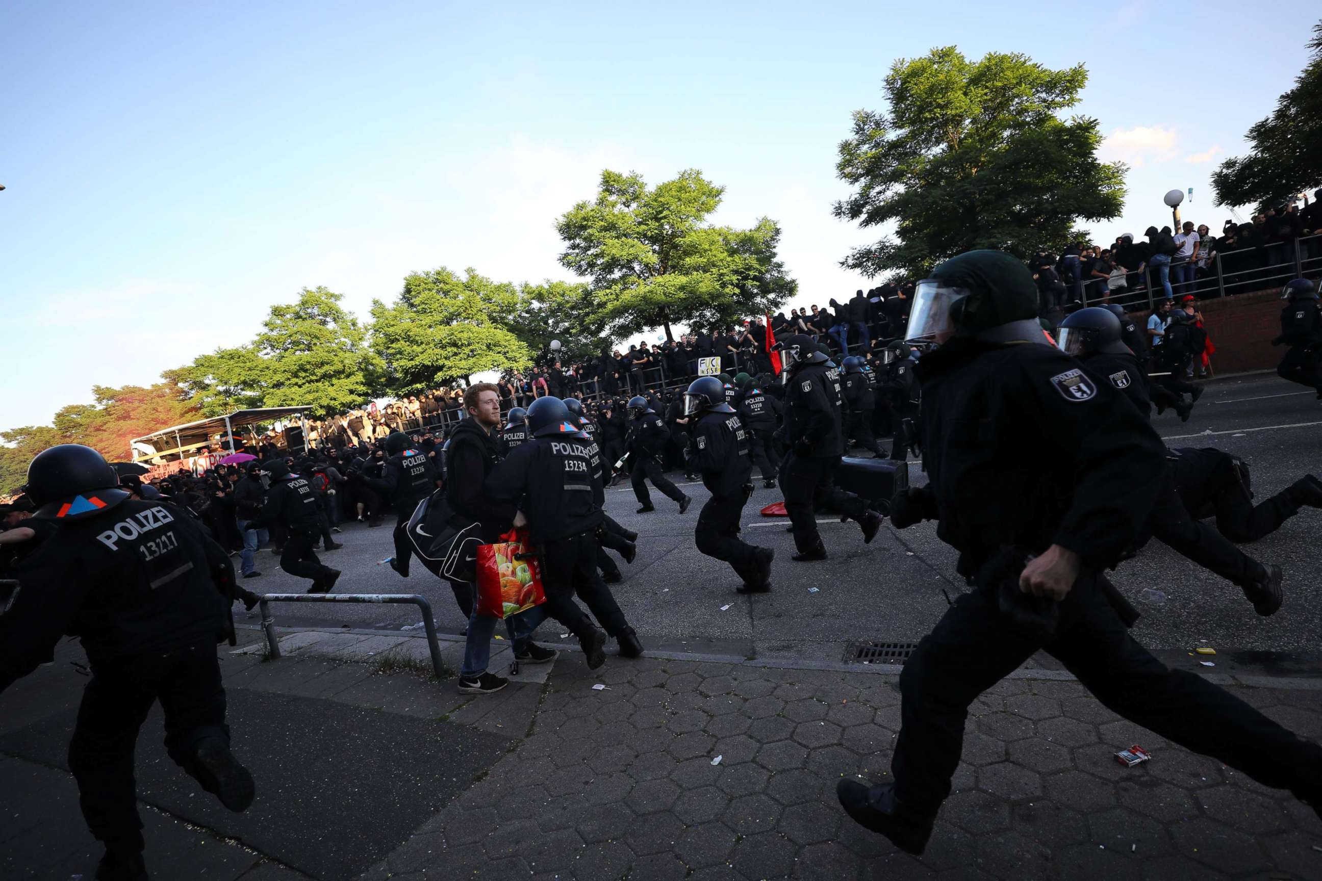 PHOTO: German riot police try to stop protesters during the demonstrations during the G-20 summit in Hamburg, Germany, July 6, 2017.