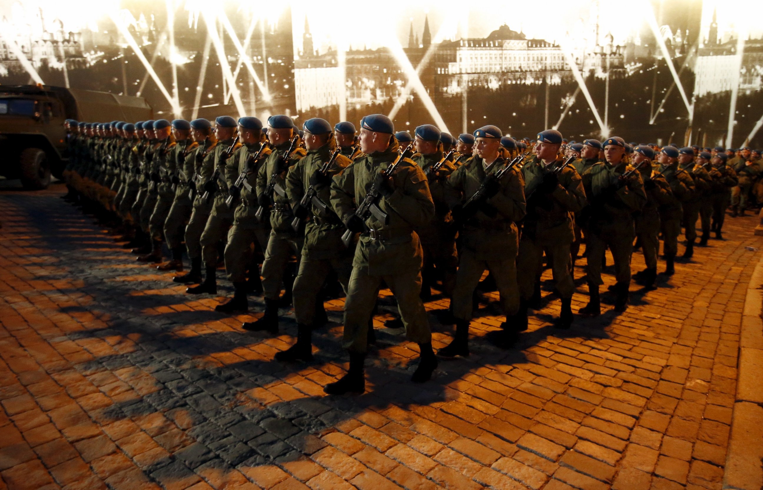 PHOTO: Russian servicemen march in formation before a rehearsal for the Victory parade on Moscow's Red Square, May 4, 2015.