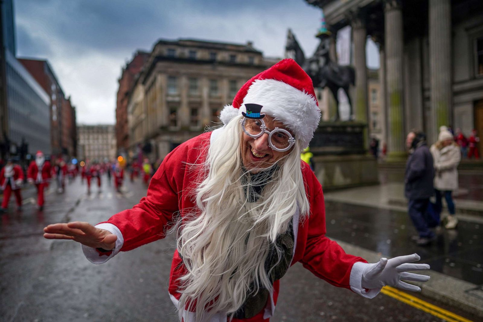 Santa celebrations around the world Photos Image 91 ABC News