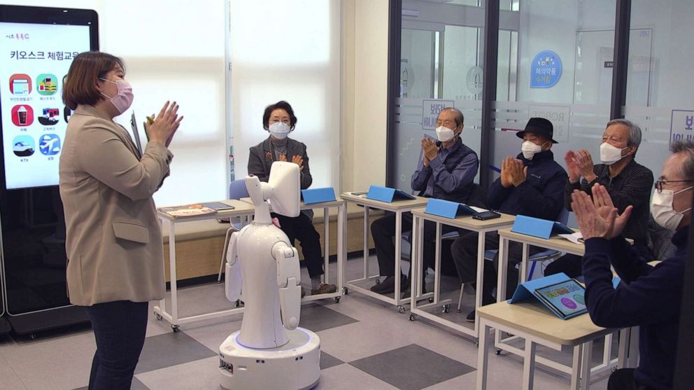 PHOTO: Students attend a class at Seocho District's senior community center which has been providing digital education classes and resources for all willing seniors over the past two years, in Seoul, South Korea, Jan. 13, 2022.
