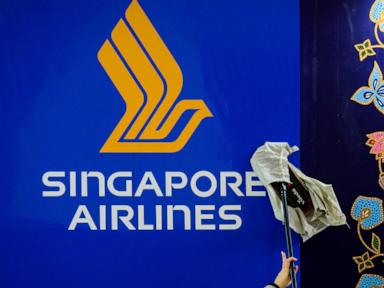 1 dead amid 'severe' turbulence on Singapore Airlines flight, carrier says