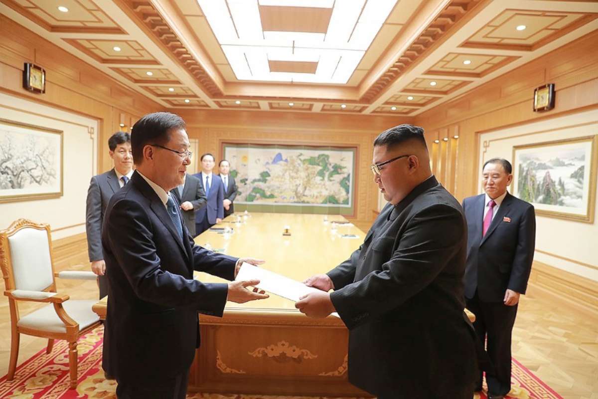 PHOTO: Chung Eui-yong, top national security adviser hand-delivered South Korean president's letter to Kim Jong Un as a special envoy to Pyongyang, North Korea, Sept. 5, 2018.