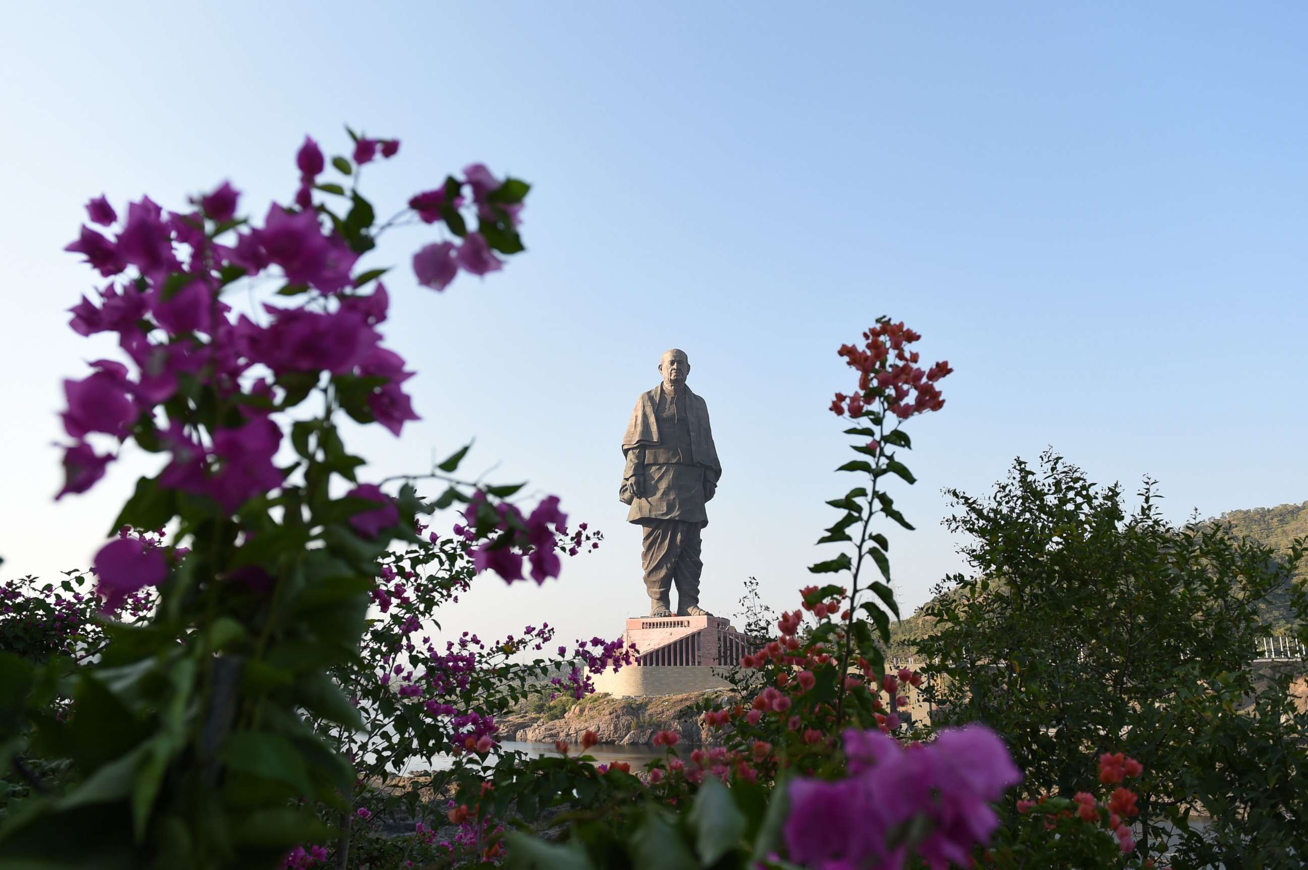 PHOTO: The "Statue Of Unity", the world's tallest statue dedicated to Indian independence leader Sardar Vallabhbhai Patel, stands overlooking the Sardar Sarovar Dam near Vadodara in India's western Gujarat state, Oct. 30, 2018.