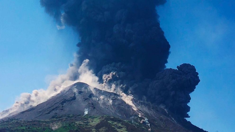 Stromboli Another spectacular volcano eruption on the Aeolian island