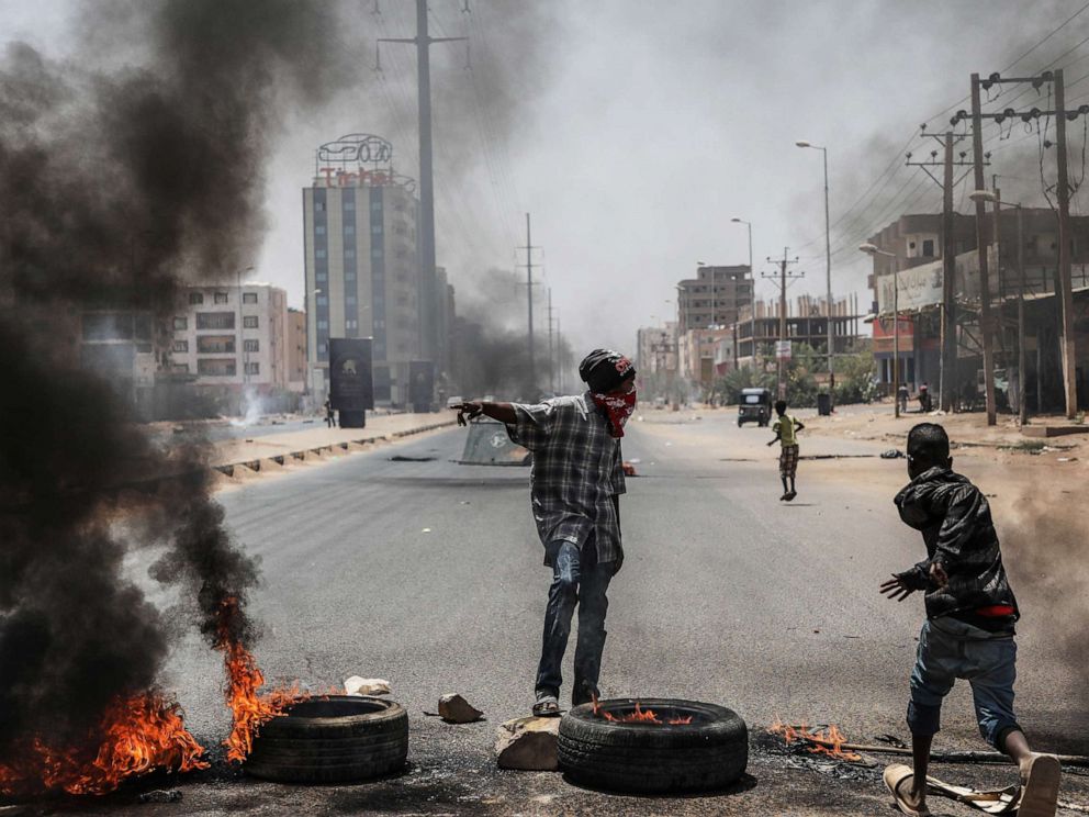 PHOTO: Sudanese protesters burn tires and set up barricades on roads to the army headquarters after the intervention of Sudanese army during a demonstration in Khartoum, Sudan on June 3, 2019.
