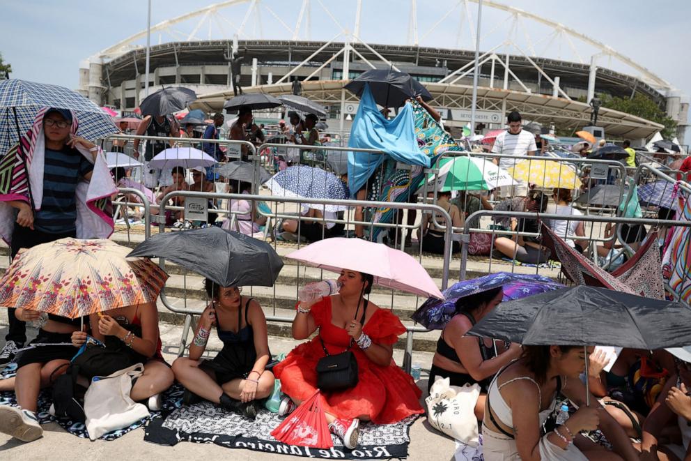 Taylor Swift fan dies before 'The Eras Tour' concert in Rio de Janeiro,  Brazil - ABC News