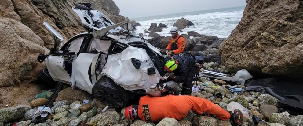 FILE PHOTO: In this photo provided by the San Mateo County Sheriffs Office, emergency personnel respond to a vehicle over the side of Highway 1 in Southern Californias San Mateo County on Jan. 2, 2023.
