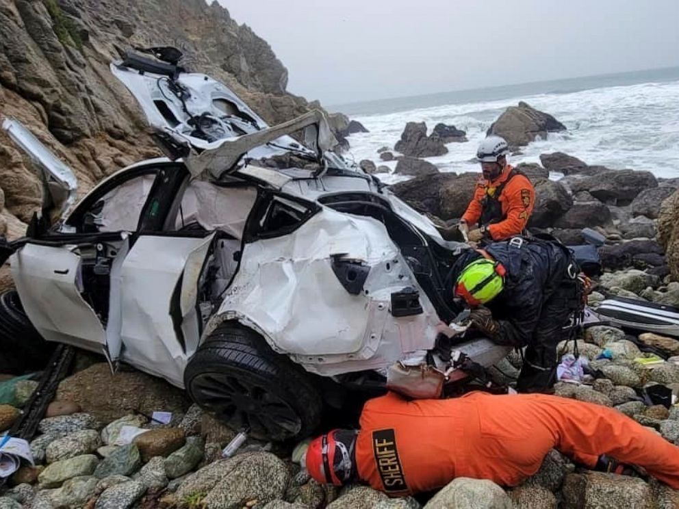 Man who allegedly intentionally drove Tesla off cliff with family inside  faces attempted murder charges - ABC News