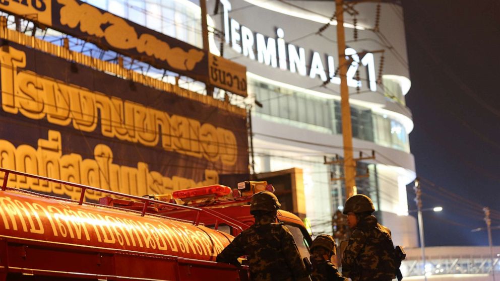 Soldier Who Killed 26 In Thailand Shot Dead In Mall Officials Abc News