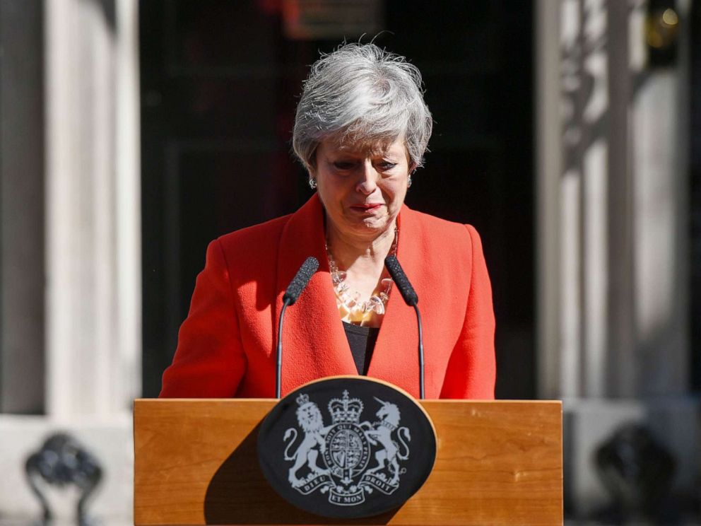 PHOTO:Theresa May, U.K. prime minister, reacts as she delivers a speech announcing her resignation outside number 10 Downing Street in London, U.K., May 24, 2019.
