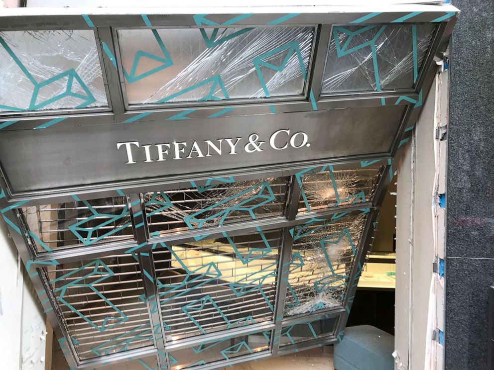 PHOTO: Police said that a Tiffany & Co. store in London was robbed after a van plowed into its storefront around 3 a.m. on April 26, 2019.