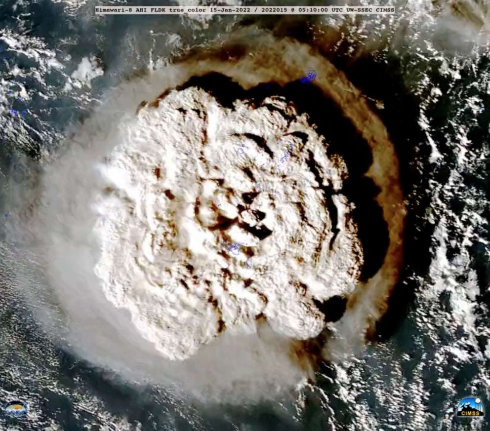 PHOTO: A plume rises over Tonga after the underwater volcano Hunga Tonga-Hunga Ha'apai erupted in this satellite image taken by Himawari-8 on Jan. 15, 2022.