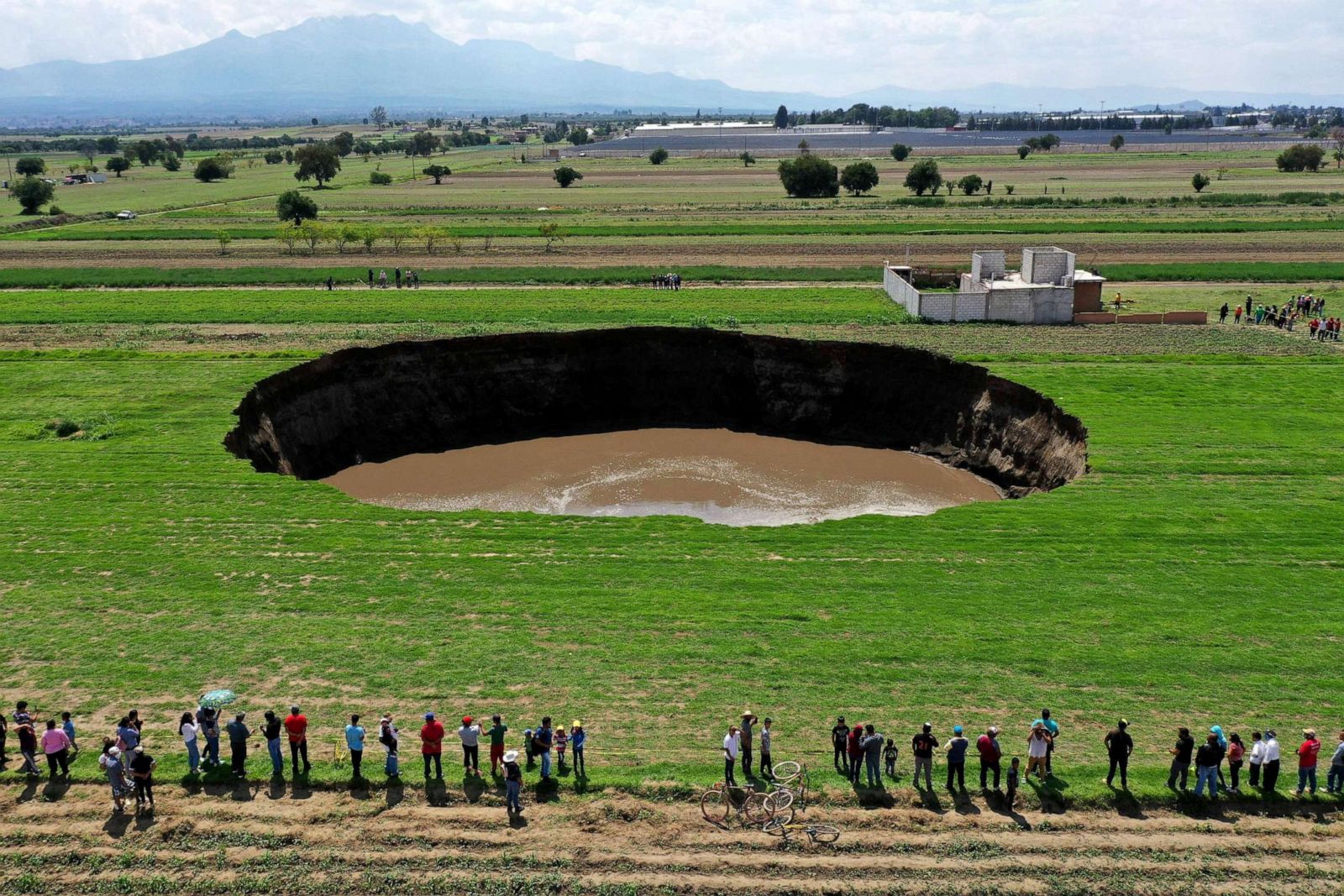 кратер в мексике