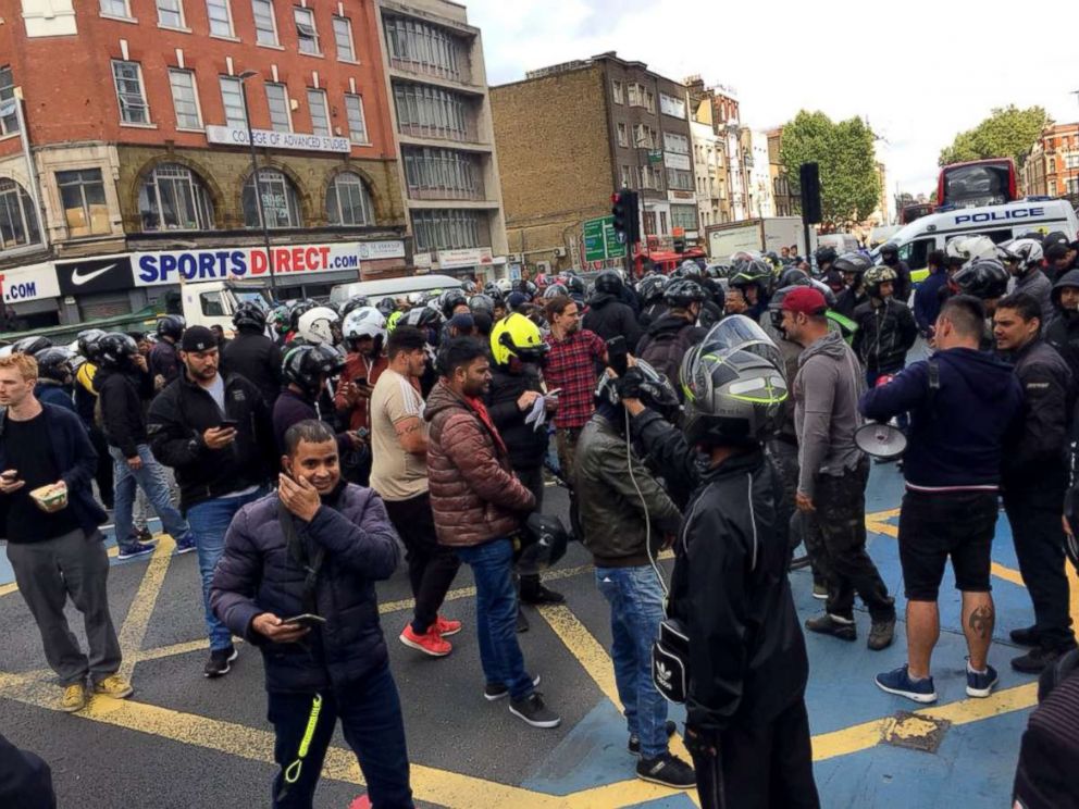 PHOTO: Hundreds of UberEats couriers blocked London streets during a strike over the company's changes to delivery fees.