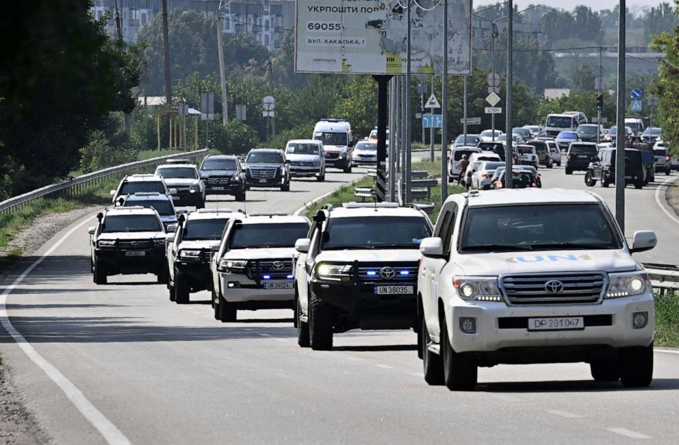 PHOTO: UN vehicles transporting an International Atomic Energy Agency (IAEA) inspection team arrive in Zaporizhzhia, Aug. 31, 2022.