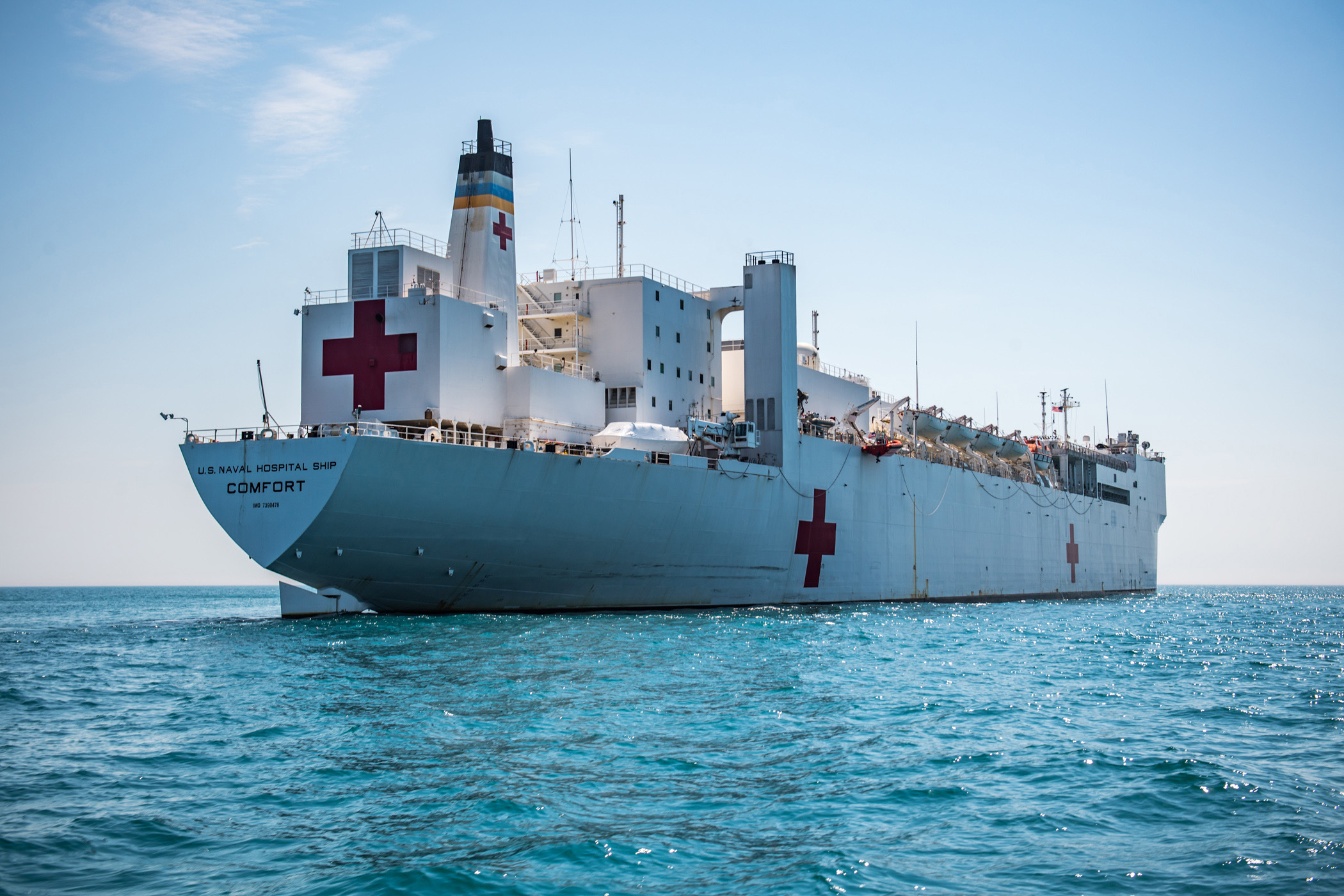 PHOTO: The Military Sealift Command's hospital ship USNS Comfort (T-AH 20) navigates through water during Comfort Exercise (COMFEX) 2018.