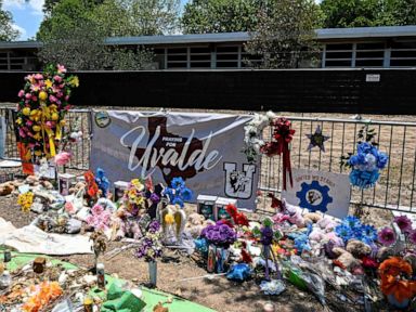 Uvalde mayor supports release of mass shooting hallway videos