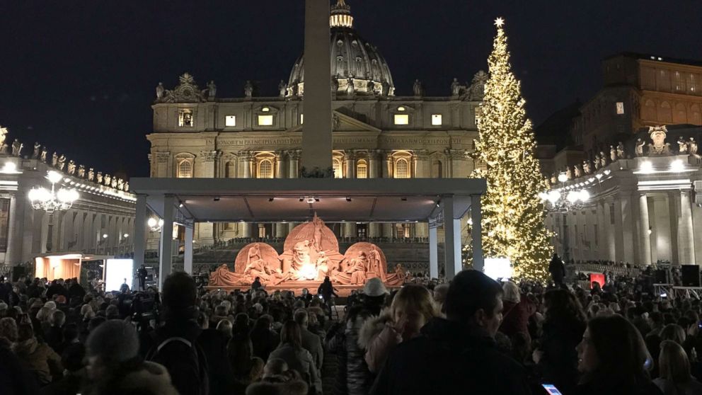 PHOTO: The sand sculpture nativity scene is unveiled at the Vatican, Dec. 7, 2018.