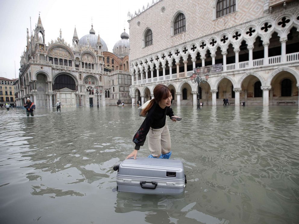 venice-is-being-flooded-by-the-highest-tide-in-more-than-50-years-abc