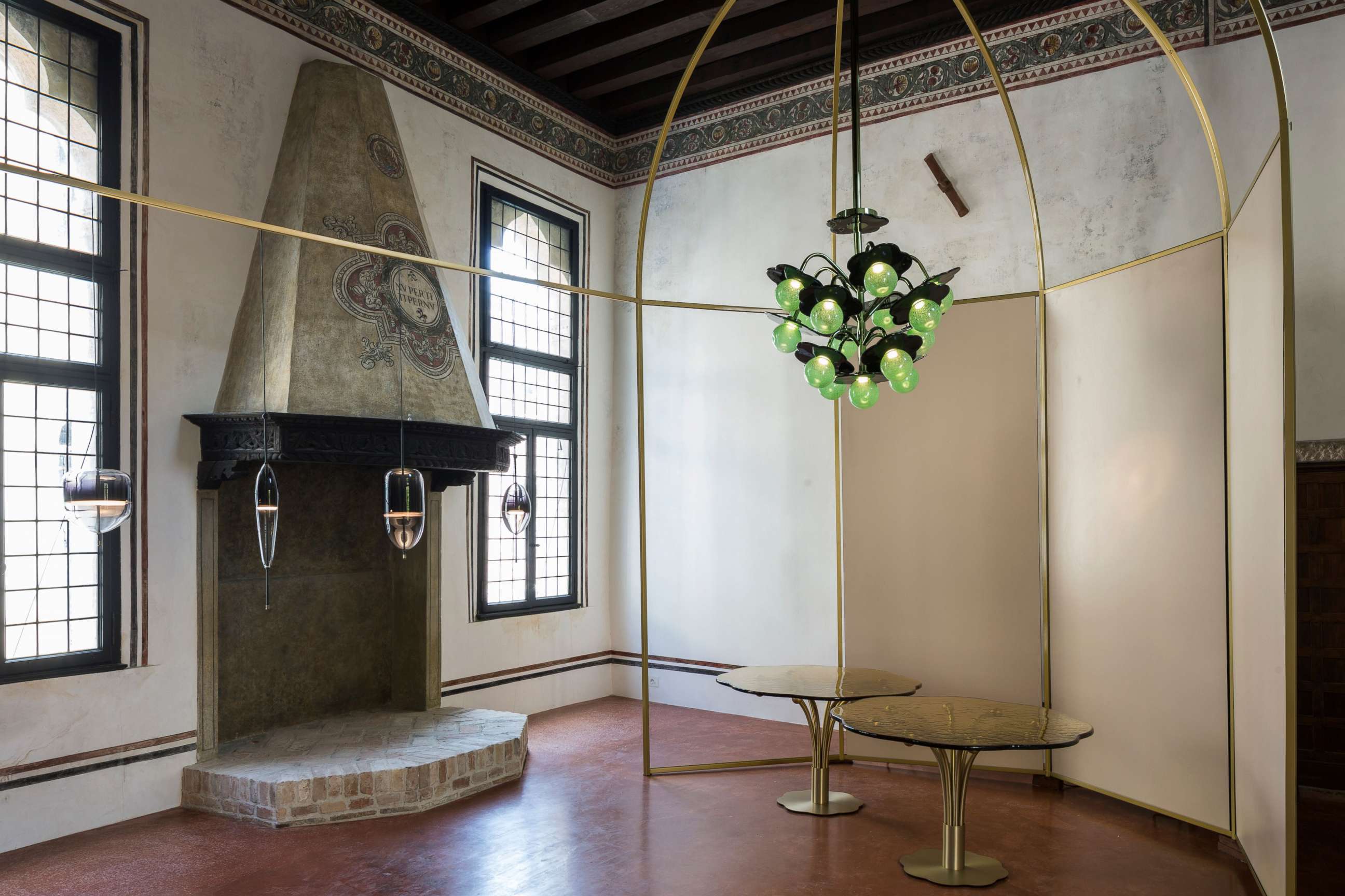 PHOTO: Contemporary designer India Mahdavi partnered with WonderGlass to make her Clover chandelier with glass crafted on Murano island.