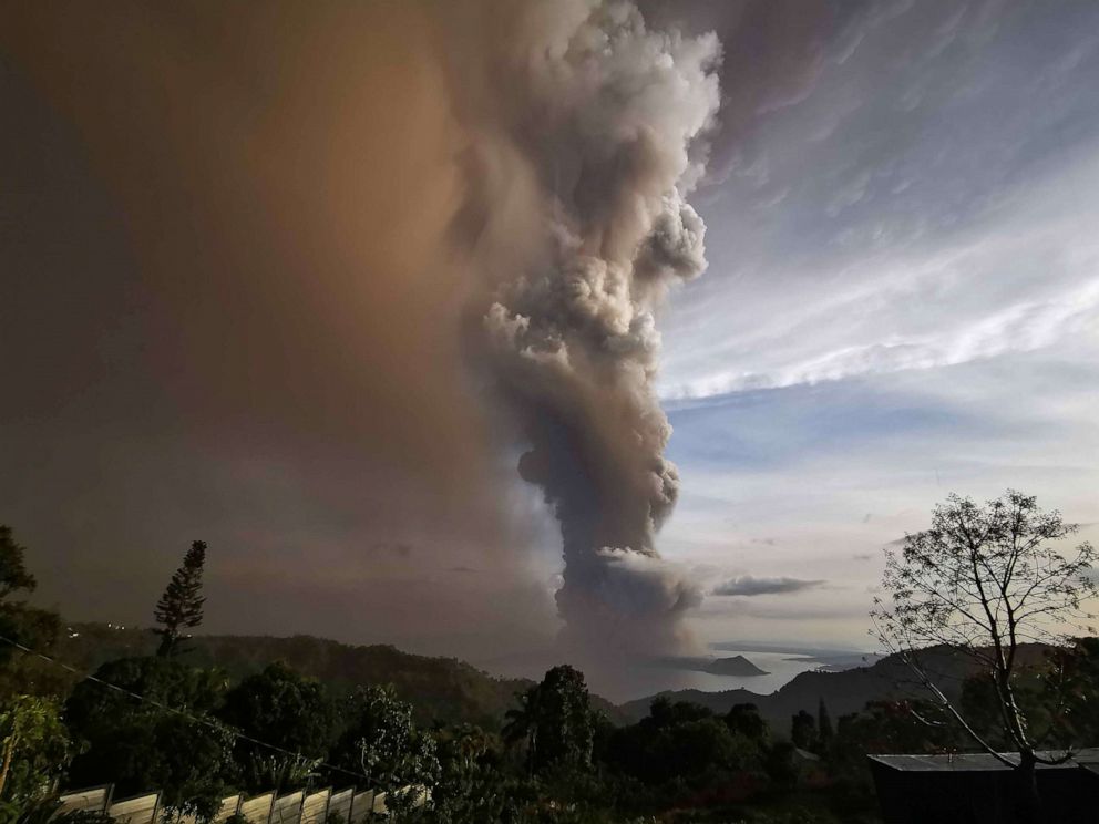 PHOTO: An ash column from the erupting Taal Volcano looms over Tagaytay city, Philippines, Jan. 12, 2020. 