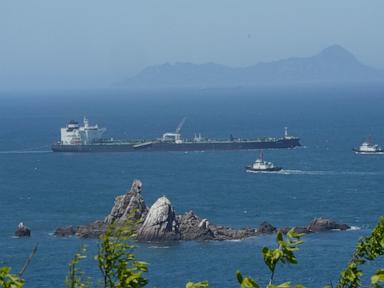 Oil tanker arrives in South Korea after passing through the Strait of Hormuz in mid-April