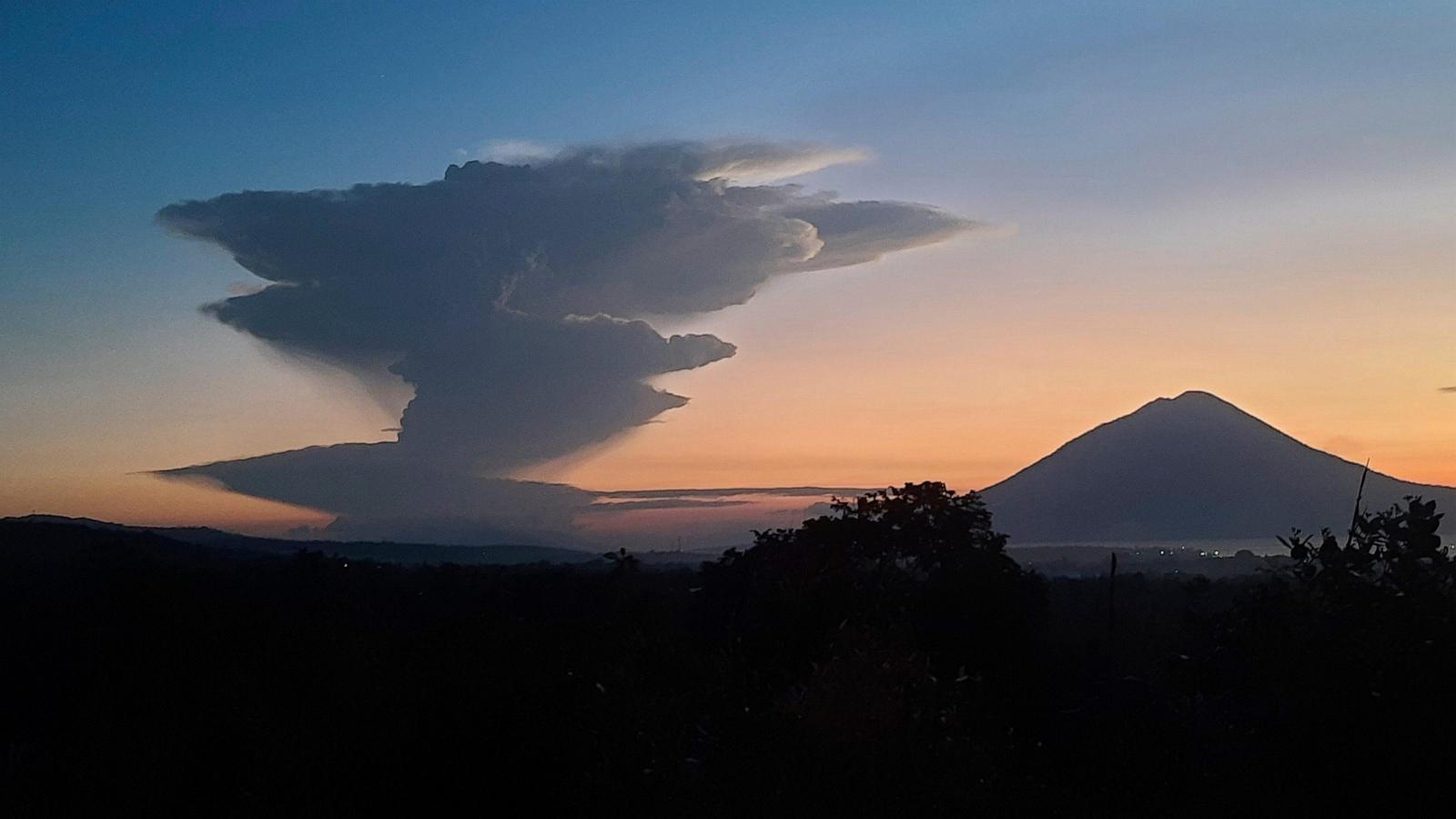 Eruption of Indonesia's Mount Lewotobi Laki Laki volcano creates ash plume visible 90 miles away