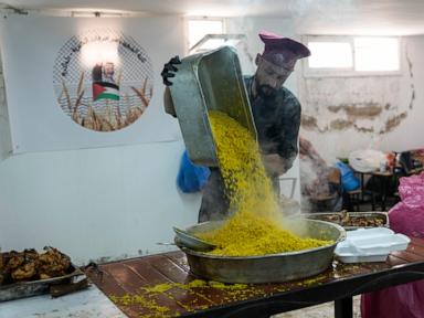 Charity kitchen brings hope to displaced Palestinians in the West Bank during Ramadan