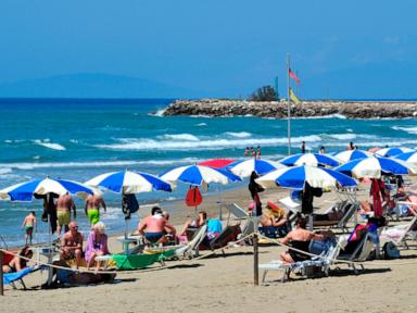 Italy approves new rules to put beach concessions up for bidding by 2027