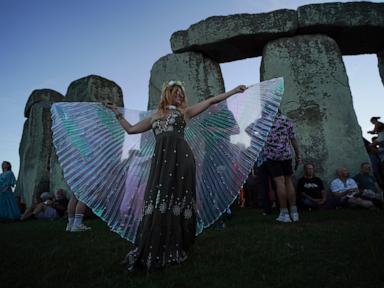 Welcoming the longest day at Stonehenge