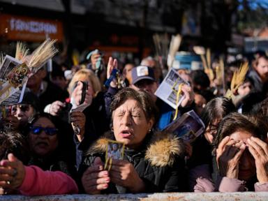 Argentines pray that Pope Leo's visit alleviates their economic stress