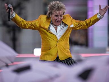 Rock star Rod Stewart to play Glastonbury Festival next year