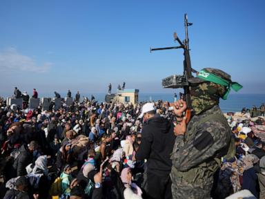 Israel lets Palestinians return to northern Gaza for the first time in over a year as truce holds