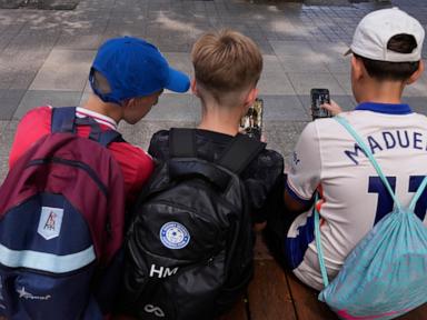 Australia plans to strengthen laws banning children from social media