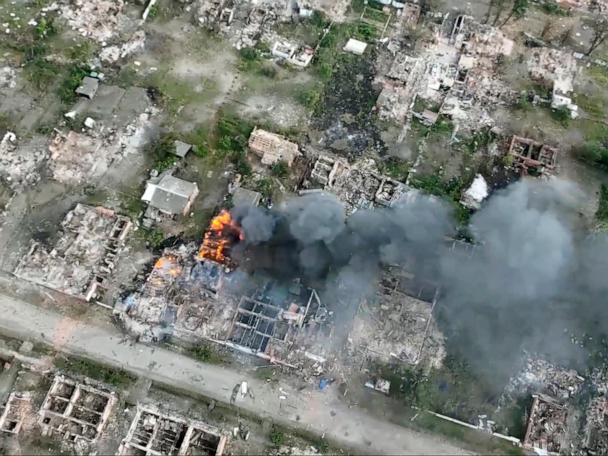 Russia obliterates front-line Ukraine towns by retrofitting bombs