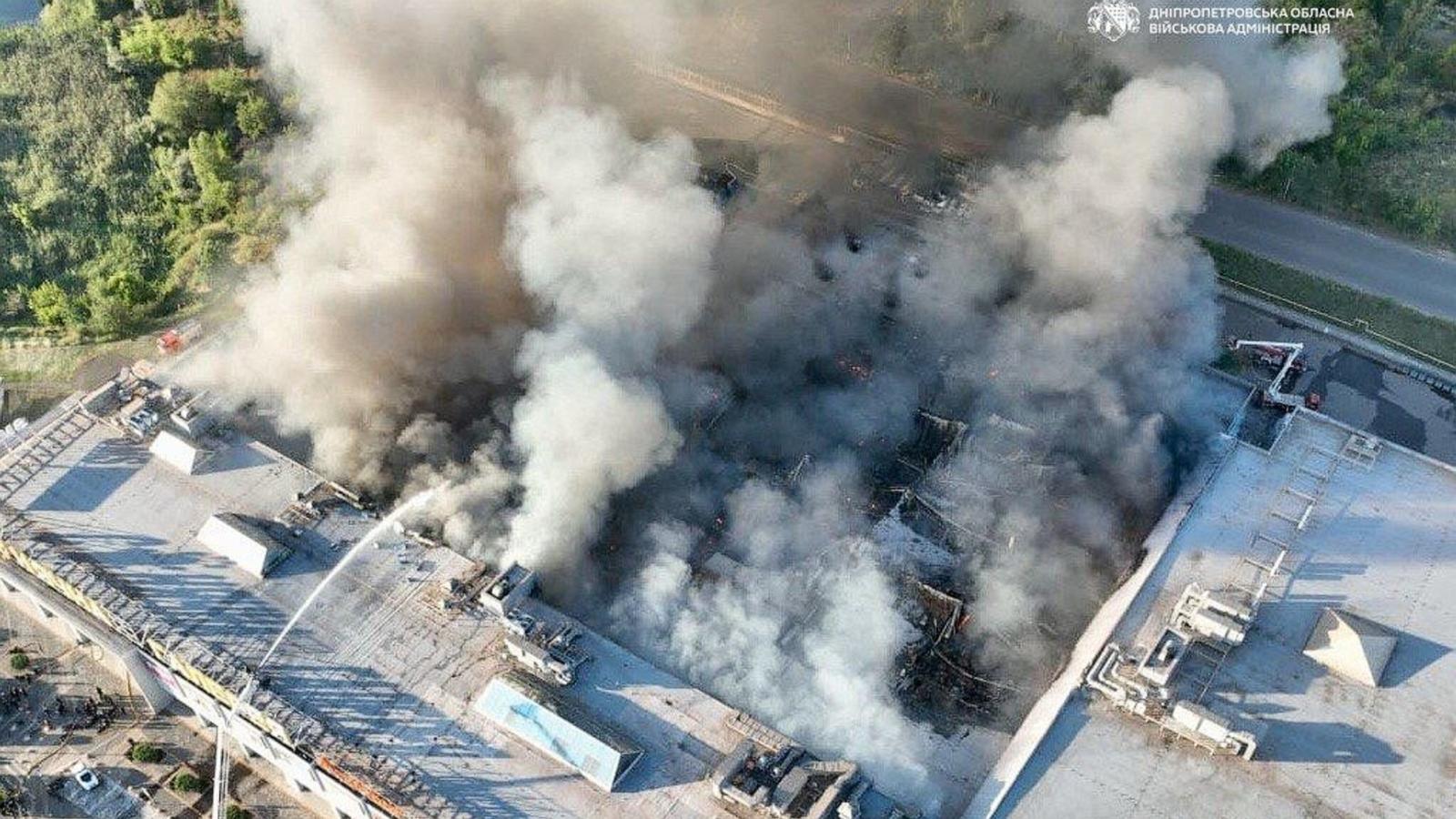 Russian and Ukrainian attacks kill 5 a day after deadly shopping mall drone strike