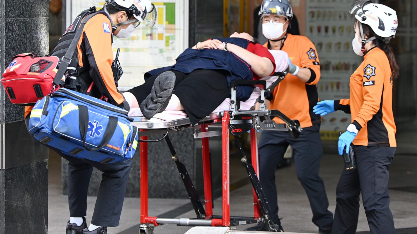  Man stabs at least 8 people in South Korean mall