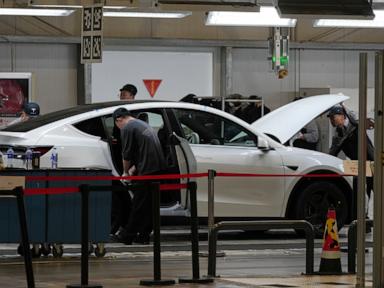 Tesla, kapı kolu güvenlik riskleri nedeniyle Çin'de neredeyse 3 milyon aracı geri çağırıyor