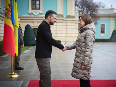 US has not stopped military aid to Ukraine, Zelenskyy says