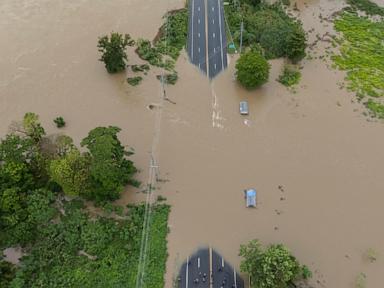 Hurricane Ernesto lashes Bermuda as wealthy British territory closes down