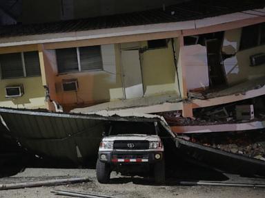 Unnerved Panamanians sleep in streets as aftershocks rattle quake-hit towns