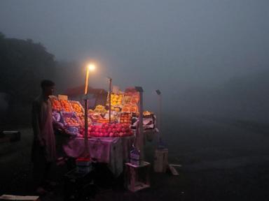 Pakistani province declares health emergency due to smog and locks down two cities