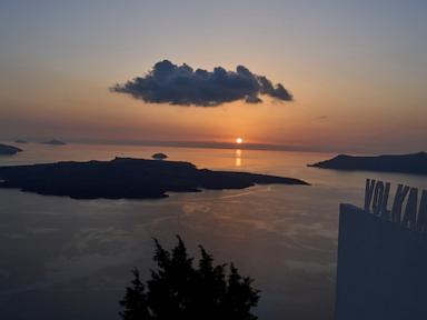 Emergency crews deployed on Santorini as an earthquake swarm worries Greek experts