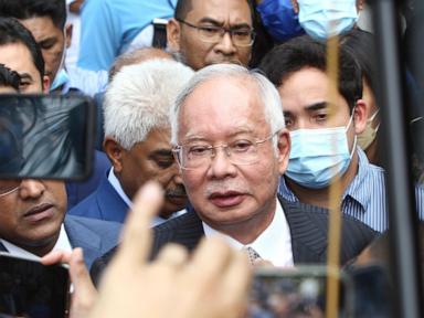 Jailed former Malaysian leader apologizes for fund embezzlement scandal, reiterates his innocence